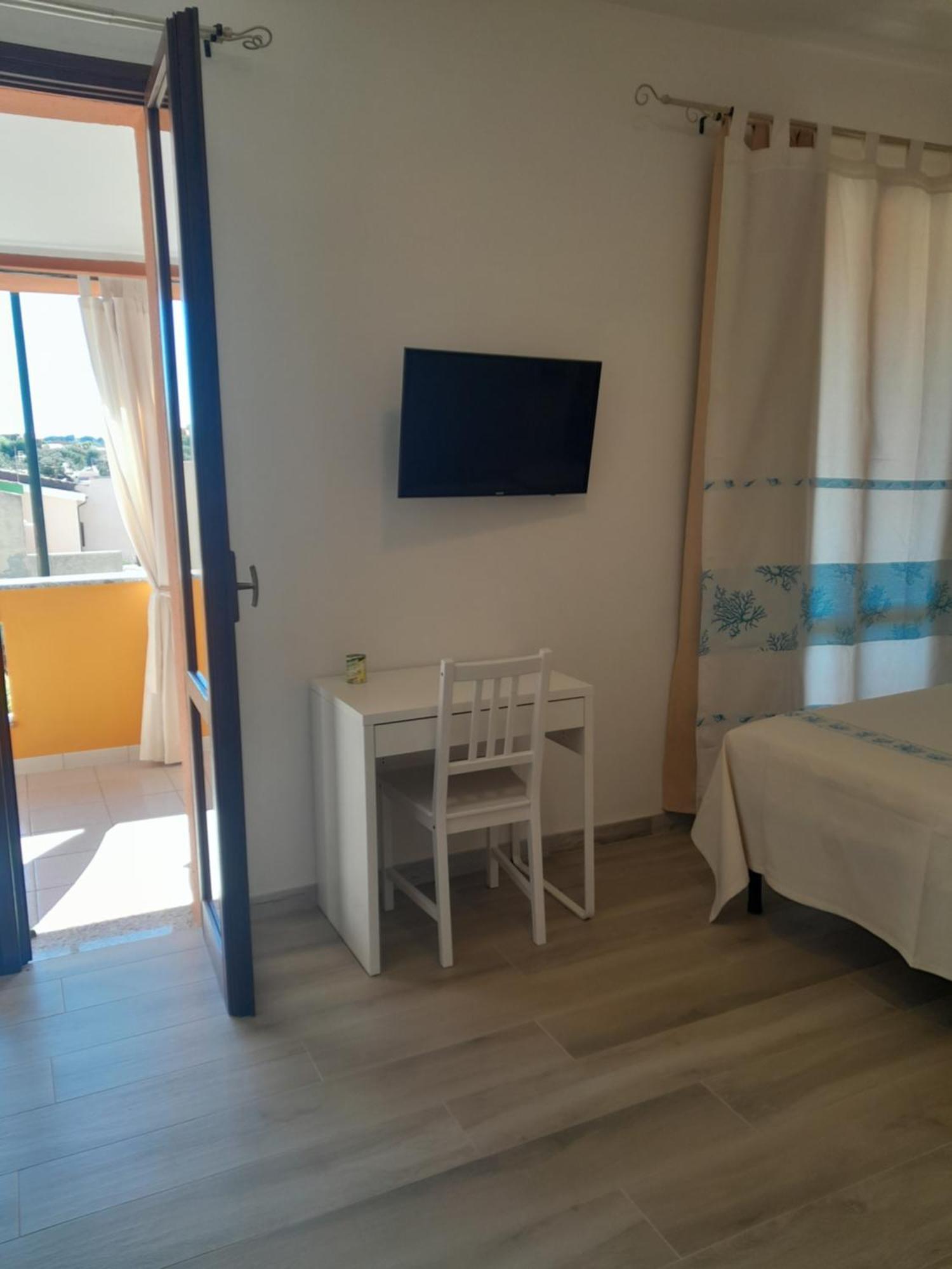 Casa Fanni- Rooms Villasimius Bagian luar foto
